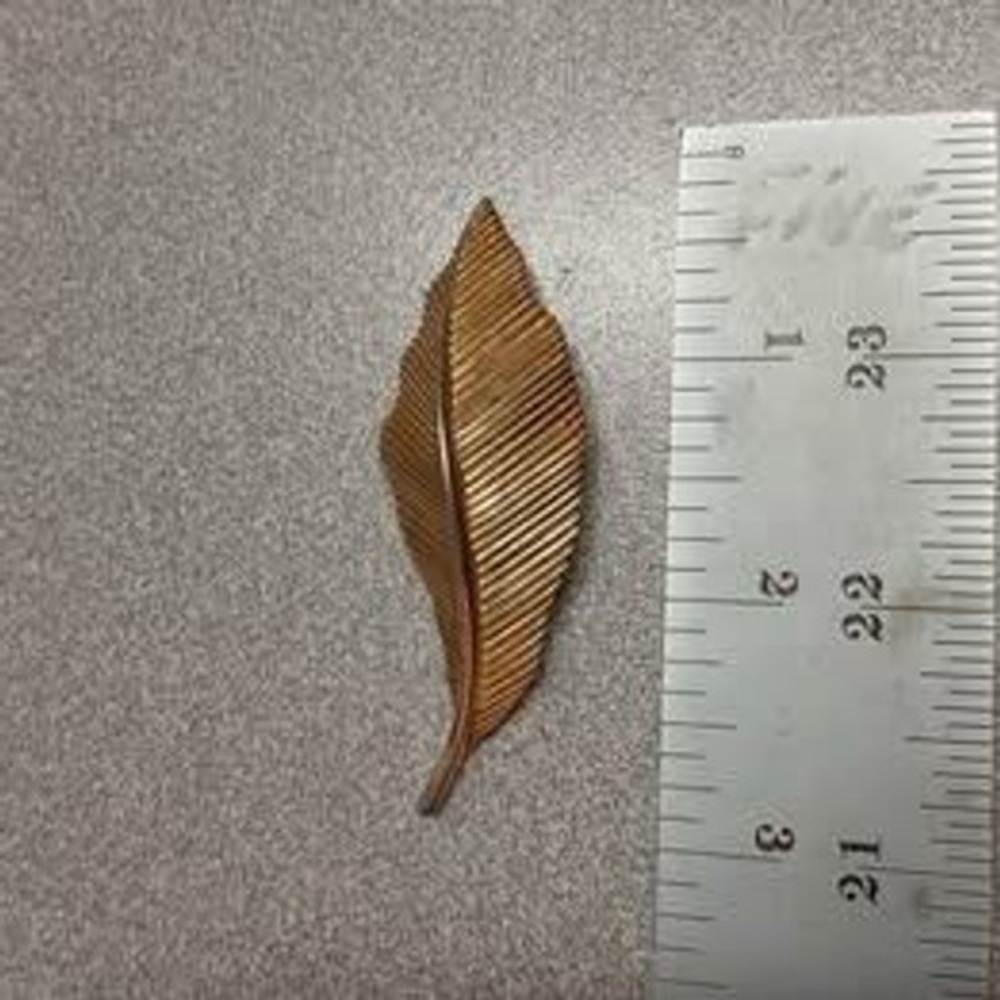 Vintage Trifari Brooch Gold Tone Textured Leaf Pin